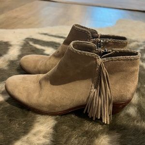 Fringe bootie